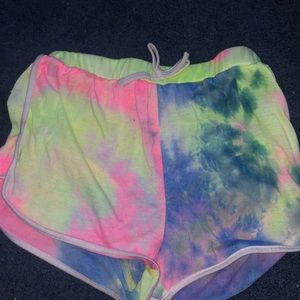 Colorful short shorts